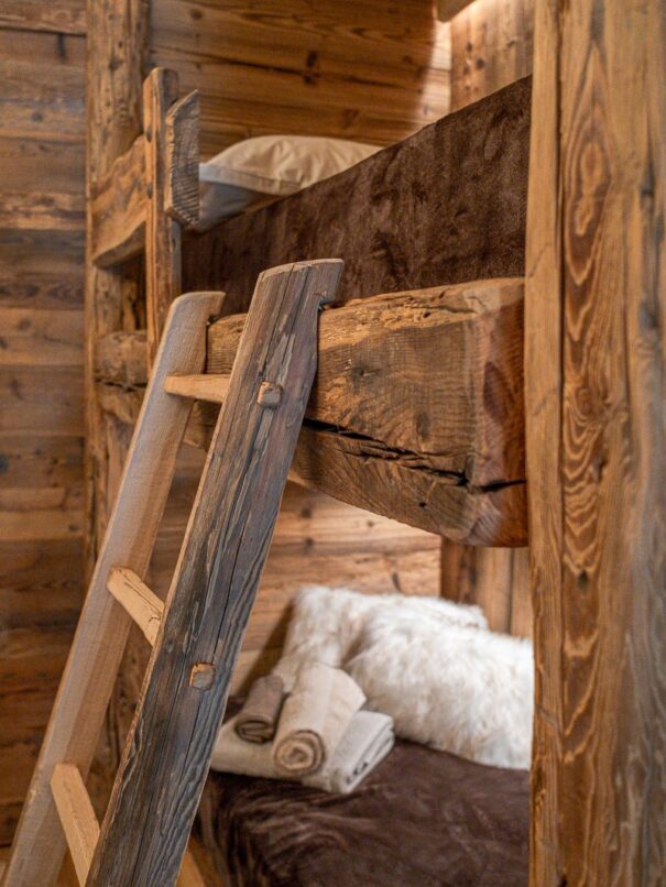 Andata-e-Ritorno-Letti-a-castello-dettaglio-scala